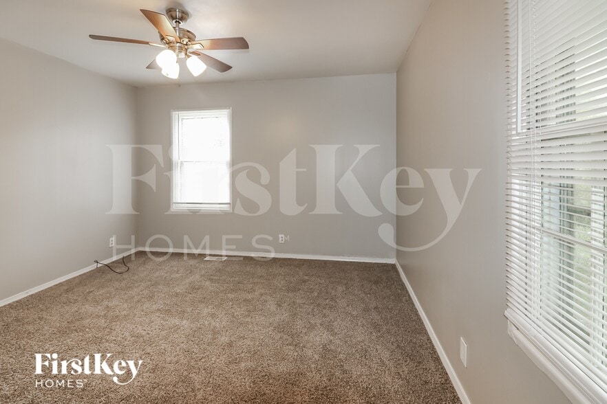 Building Photo - 9312 Stark Ave