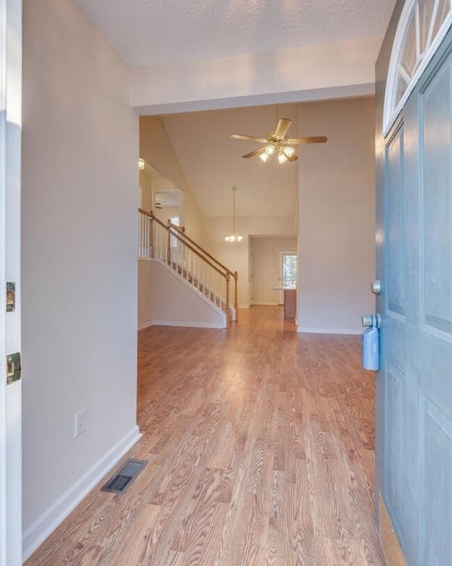 Building Photo - 3910 Renaissance Sq