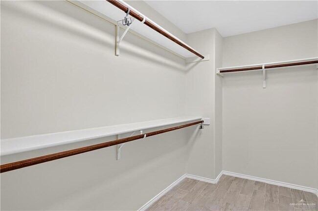 Building Photo - 33 Santa Fabiola St