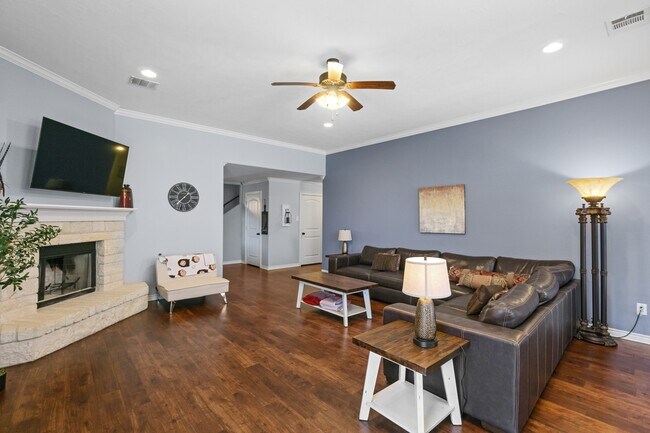 Building Photo - 941 Dove Landing Ave