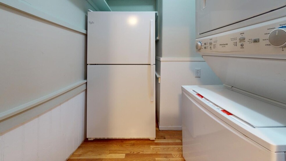 Building Photo - 106 Highland Ave