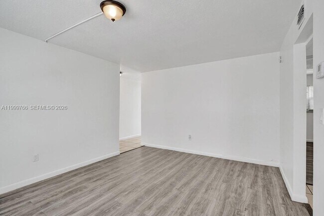 Building Photo - 4511 Treehouse Ln