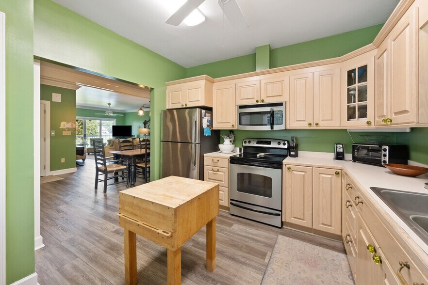 Building Photo - 723 Bonnyneck Dr