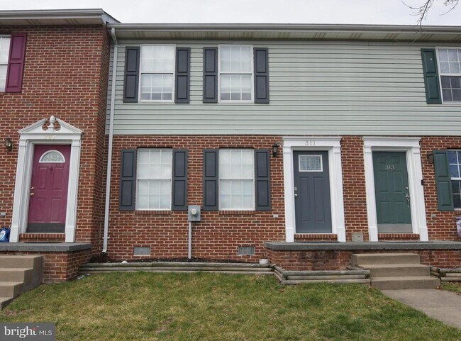 Building Photo - 311 Willowbrook Ct