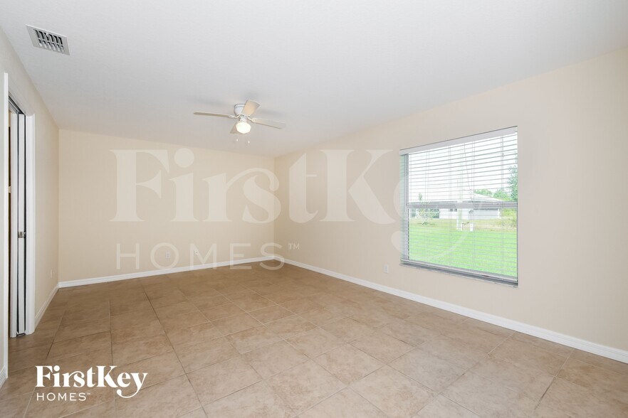 Building Photo - 12246 Helios Ave