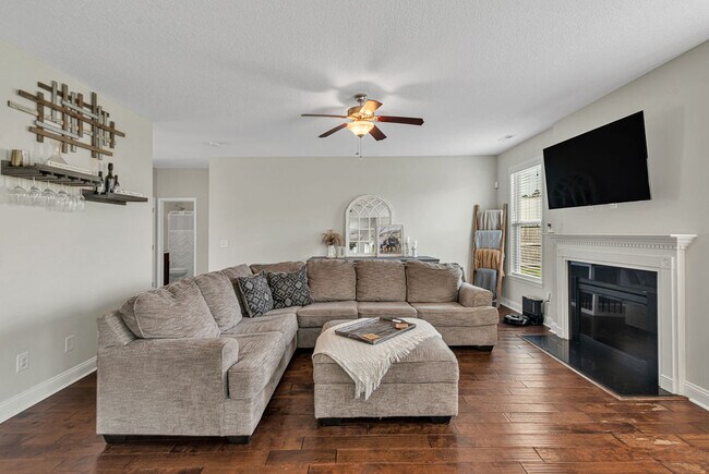 Building Photo - 301 Bear Run