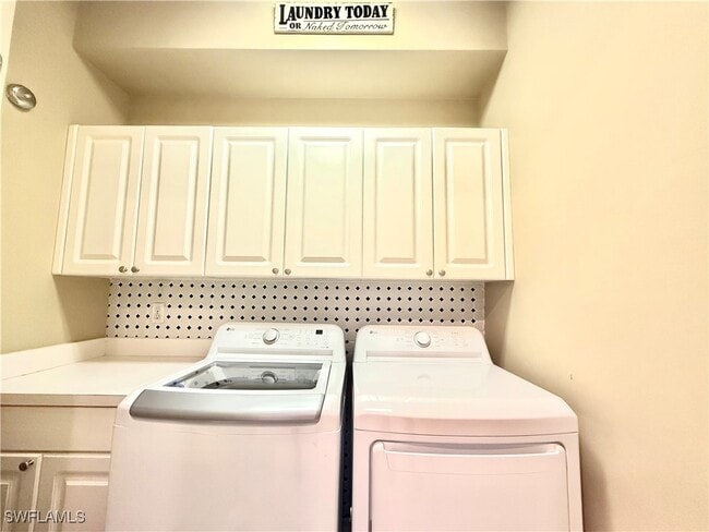 Building Photo - 6325 Wilshire Pines Cir
