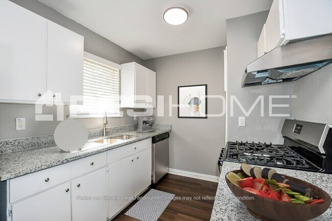 Building Photo - 1208 Janann Ave