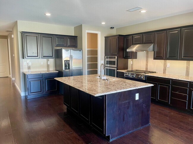 Building Photo - Stunning Single-Level Toll Bros. Home in Gated Damonte Ranch Community