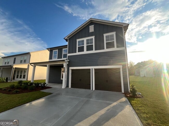 Building Photo - 2213 Boxwood Cir