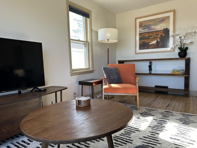 Building Photo - Experience life on Duluth's Skyline Parkway with breathtaking views of Lake Superior and the Dulu...
