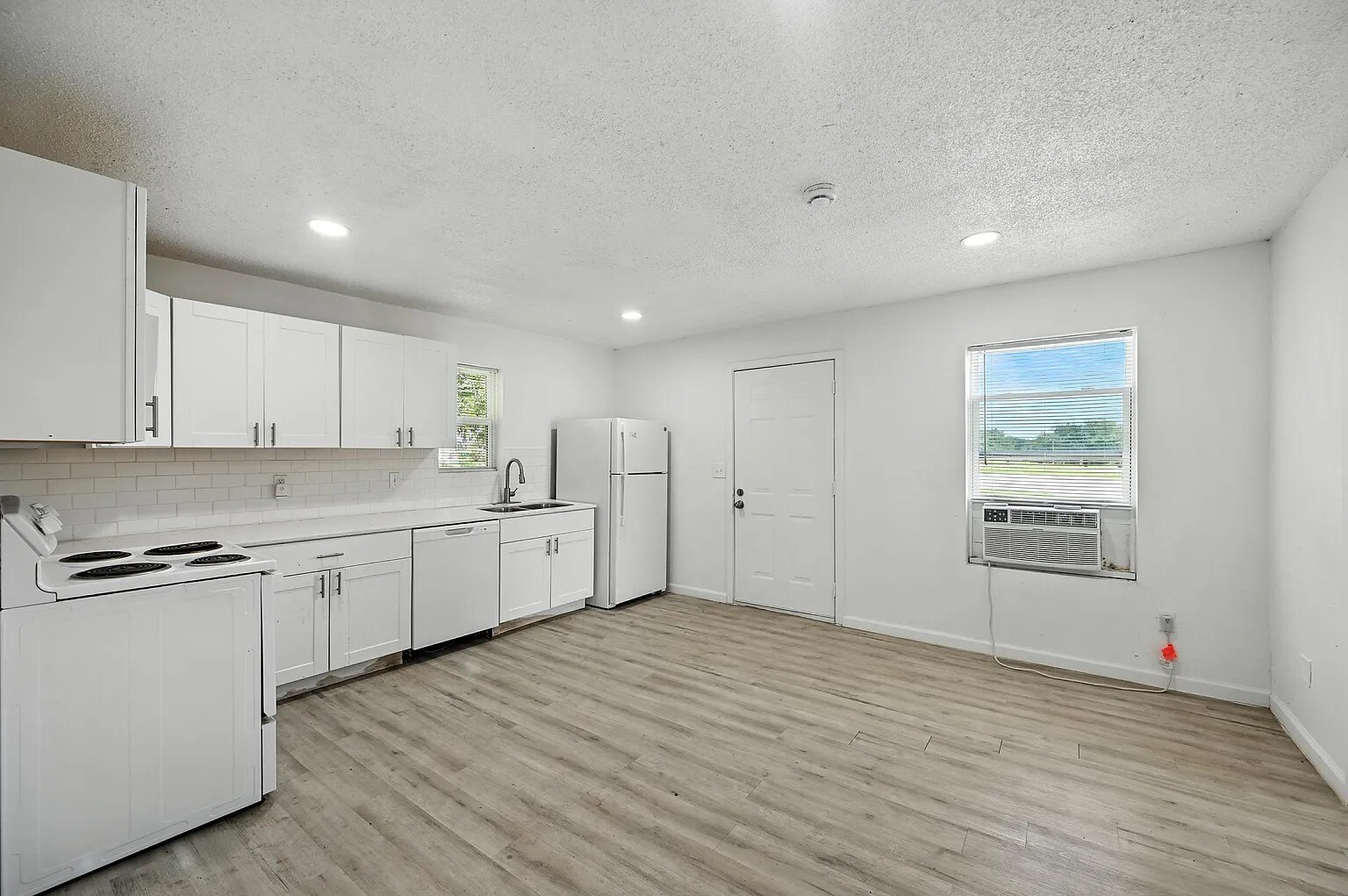 Building Photo - 320 T a Carroll Ave