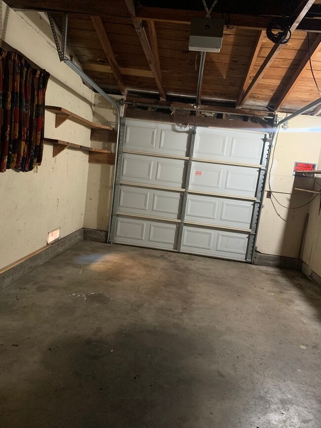 Building Photo - 7110 Celia Ave