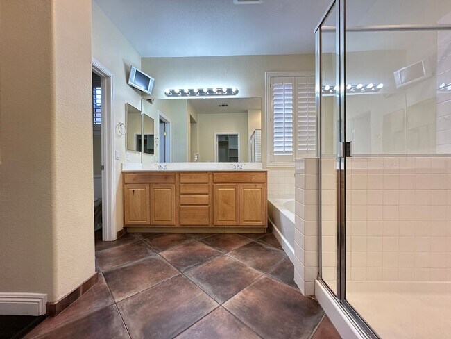 Building Photo - MADISON PLACE AT SUMMERLIN