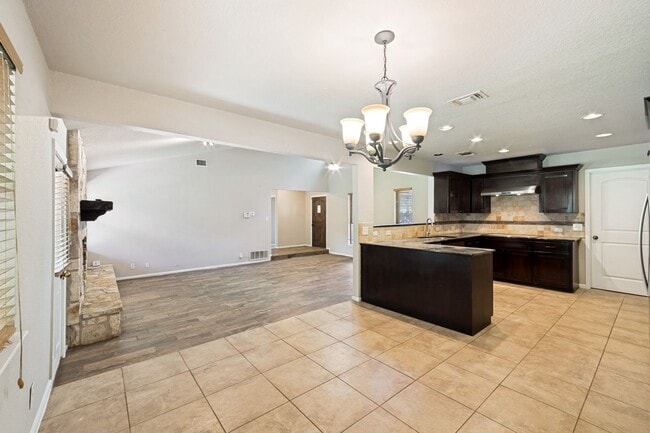 Building Photo - 16115 Wolf Creek St