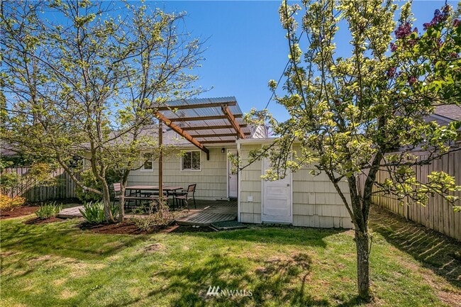 Building Photo - 9339 31st Pl SW