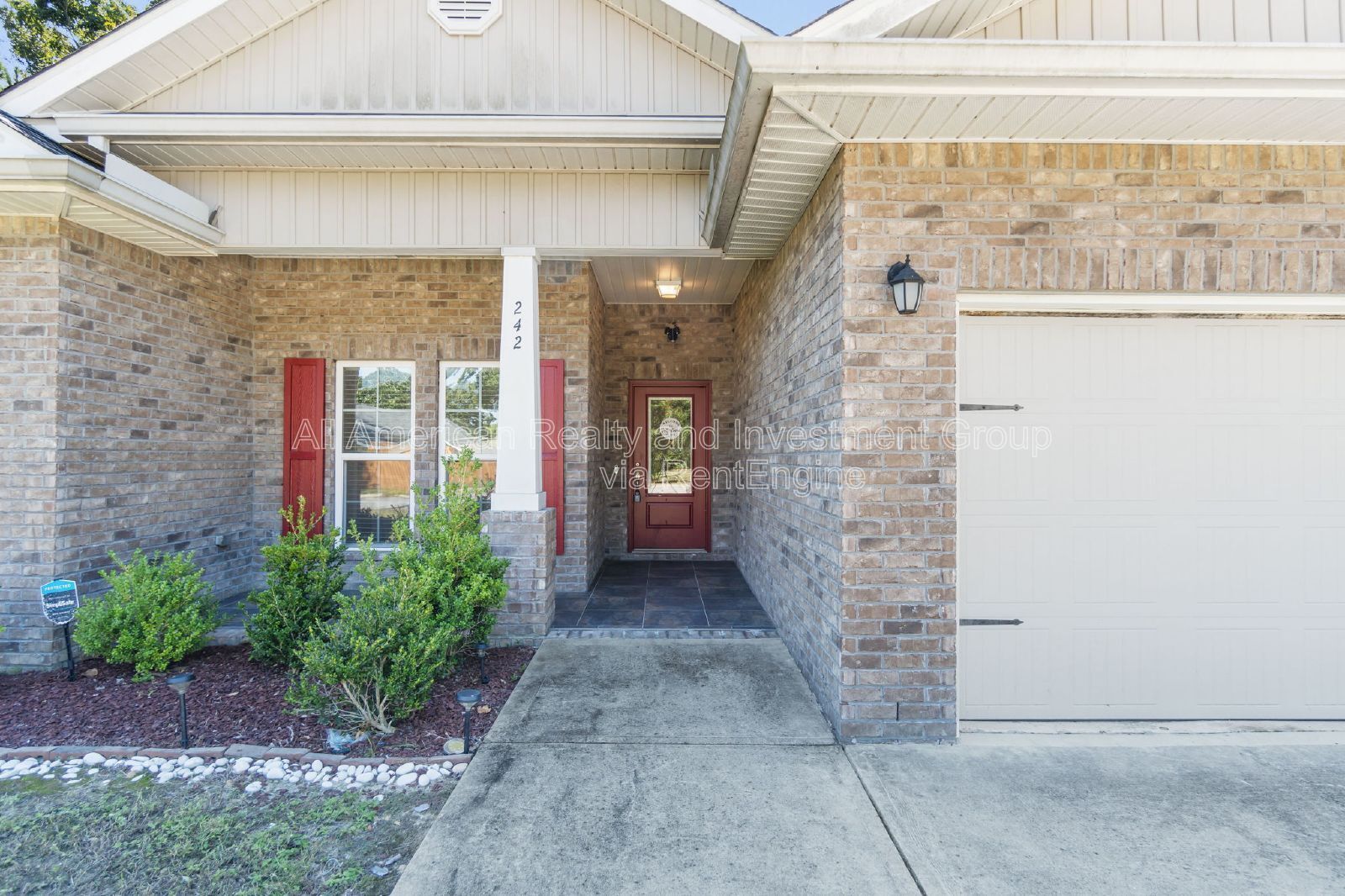 Building Photo - 242 Cecelia Dr NW