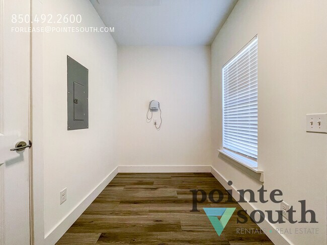 Building Photo - 6218 Ferguson Dr