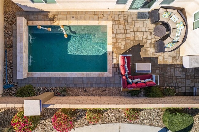 Building Photo - 49534 Lewis Rd