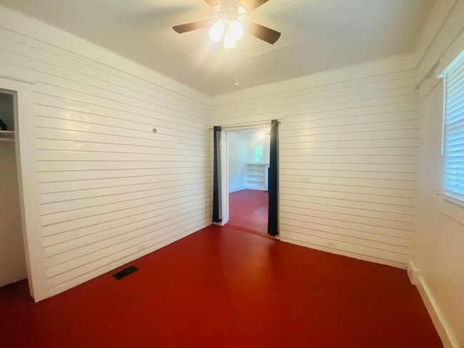 Building Photo - Old Shandon