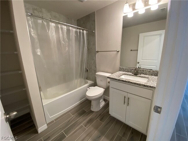 Building Photo - 2513 NW 14th Pl