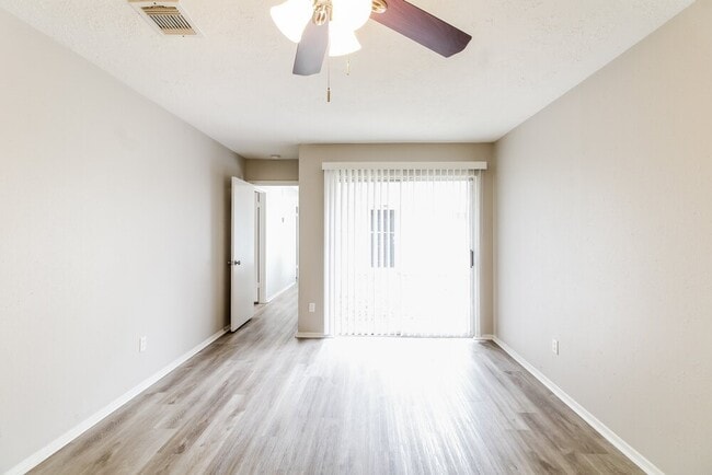 Building Photo - 1206 Cable Way