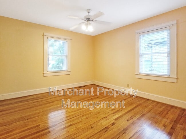 Building Photo - 22 Douglas Dr