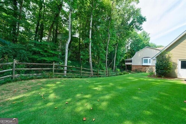 Building Photo - 947 Lenox Hill Ct NE