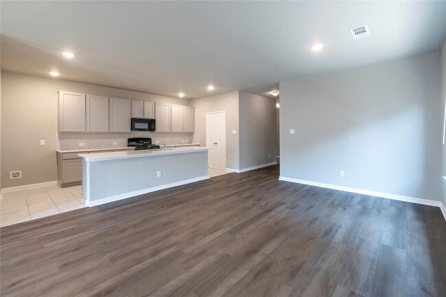 Building Photo - 2069 Hartley Dr