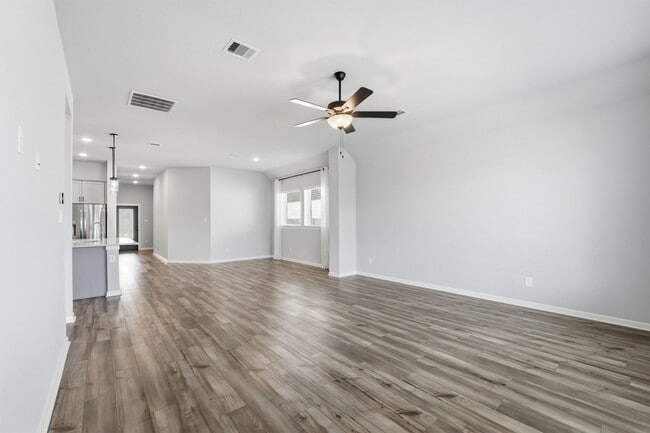 Building Photo - 1338 Lakeside Crk Rd