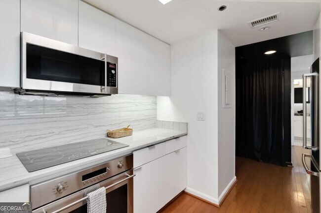 Building Photo - 1130 Piedmont Ave NE