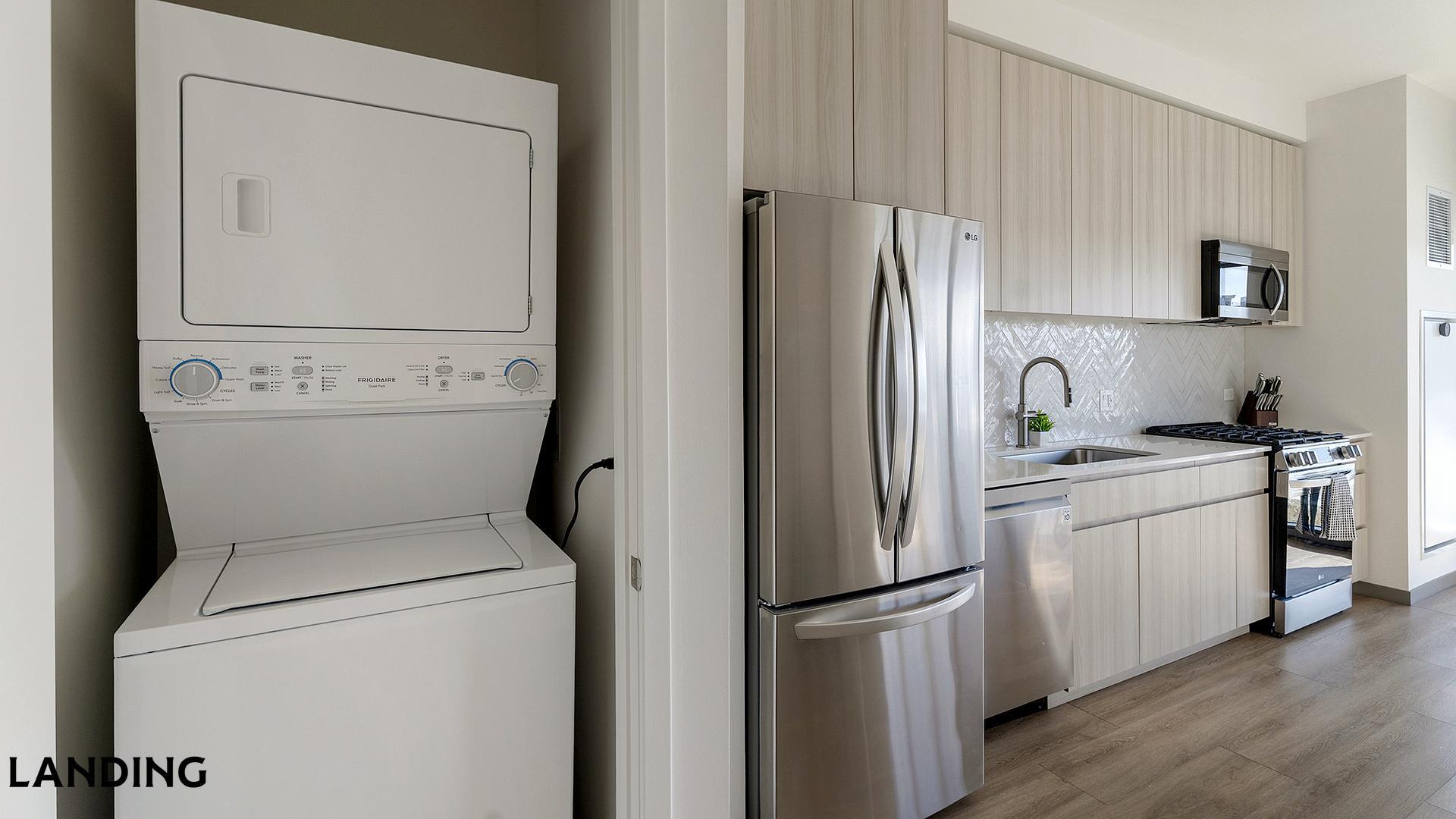 Building Photo - 513 S Damen Ave