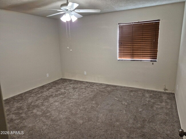 Building Photo - 1423 E Virginia Ave