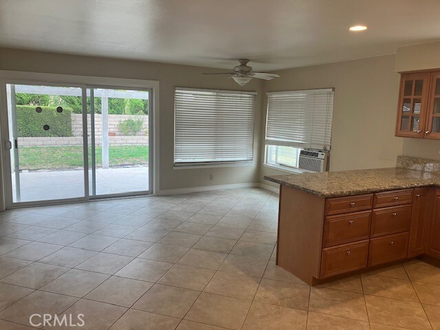 Building Photo - 1536 Yermo Pl