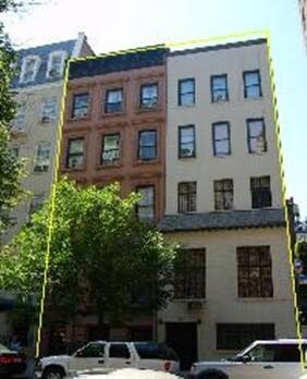 Building Photo - 32 E 68th St