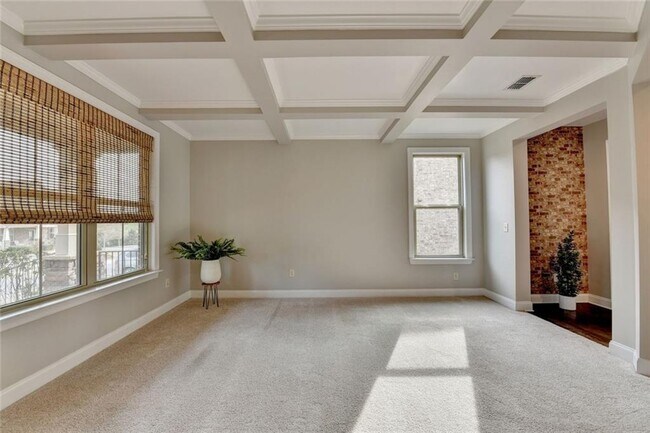 Building Photo - 2540 Maple Ridge Ln