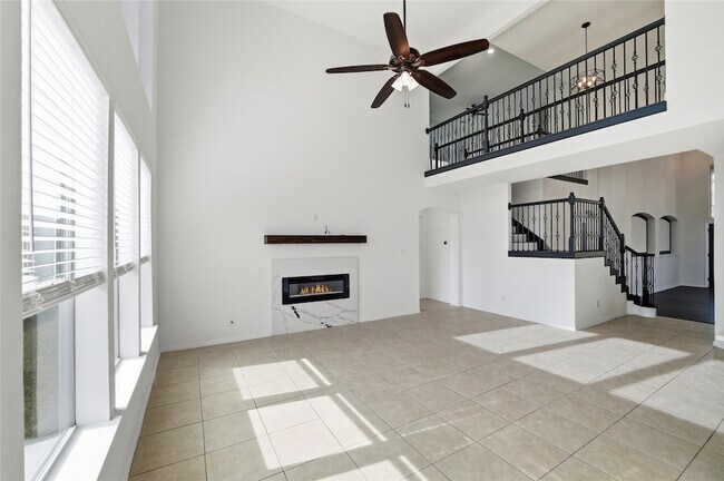 Building Photo - 412 Cypress Hill Dr