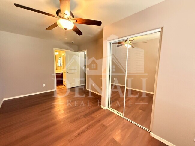 Building Photo - 4272 E Jasper Dr