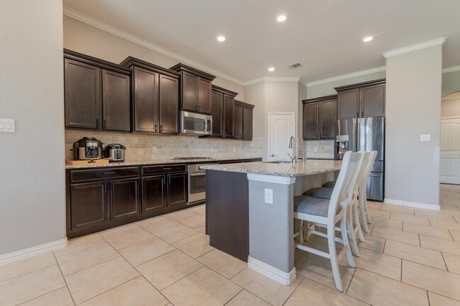 Building Photo - 8727 Hideout Bnd