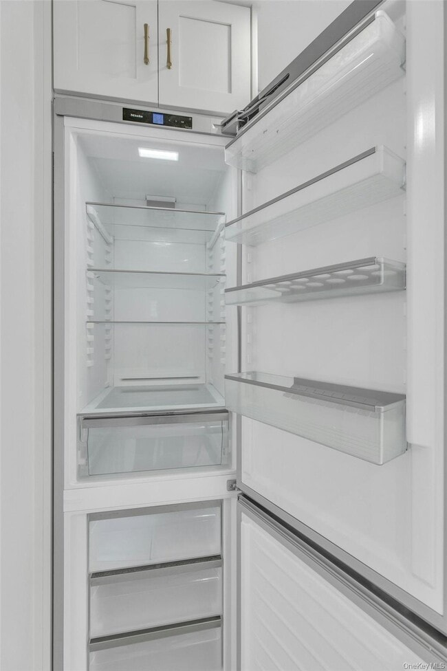 Building Photo - 76 Green St