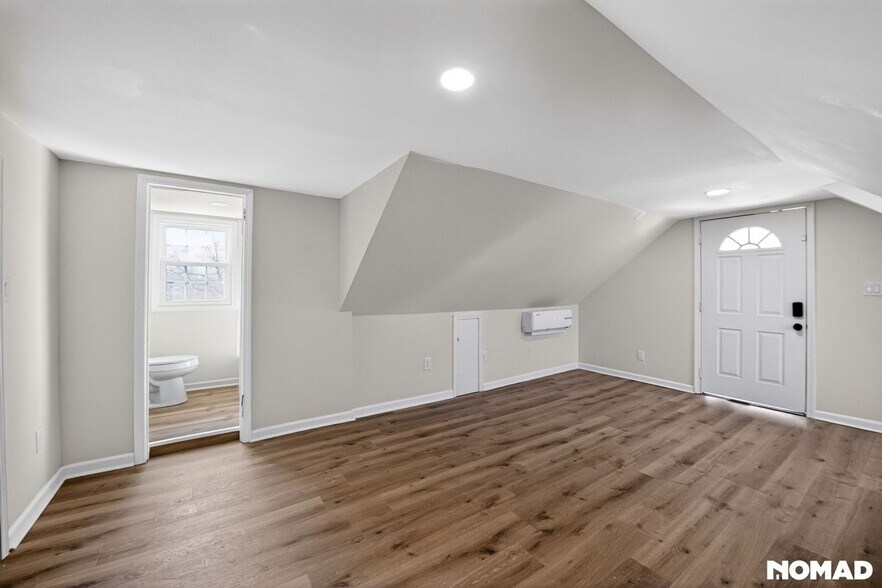 Building Photo - 217 Pecan Rd