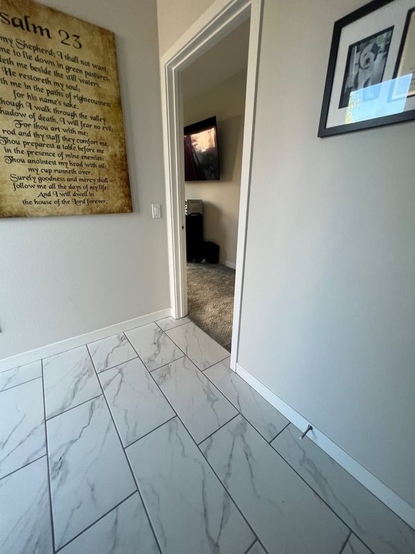 Building Photo - 520 Serrano Summit Dr