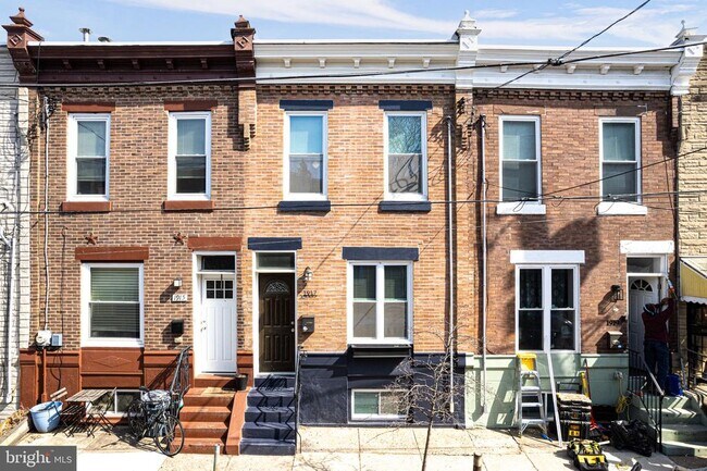Building Photo - 1917 S Lambert St