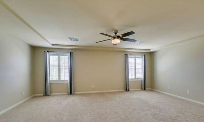 Building Photo - Bright & Spacious 5-Bedroom Home with 3-Car Garage in 89141