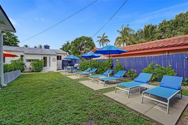 Building Photo - 3305 NE 16th Ct