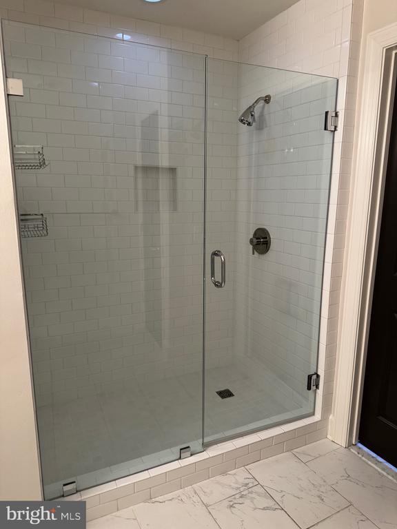 Building Photo - 413 Stuart Cir