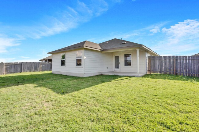 Building Photo - Amazing 3/2 in Hutto, Texas