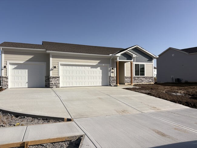 Building Photo - 3040 NW 95th Ter