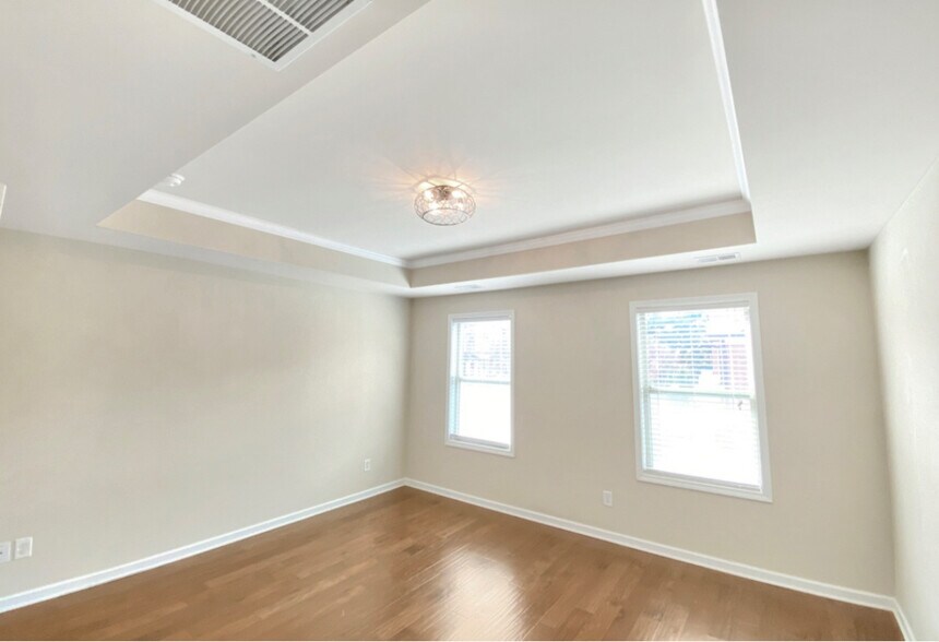 Building Photo - 1197 Lavista Cir NE