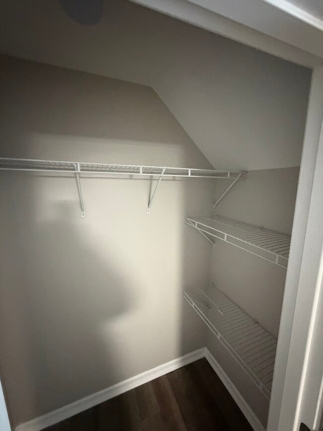 Building Photo - 218 S 14th Ave